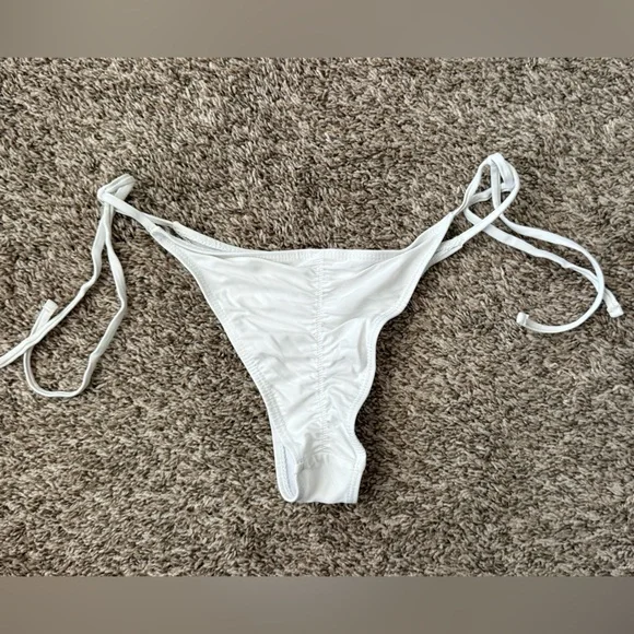 Chic White Tie-Side Bikini scrunch butt  cheeky Bottom - Picture 4 of 8